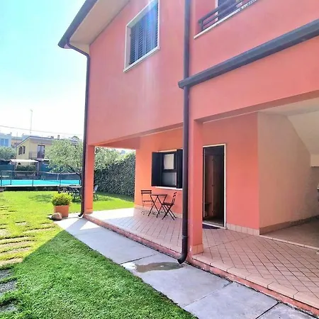 Апартаменти Volta Pool&beach Бардоліно