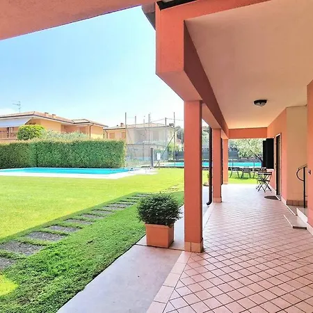 Volta Pool&beach باردولينو